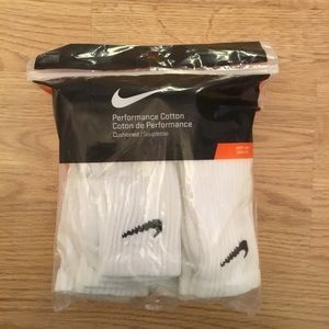 pack of white nike socks